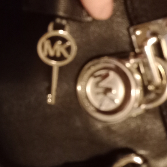 🌟🦋Gorgeous Large Michael Kors Purse🦋🌟 - Picture 11 of 12